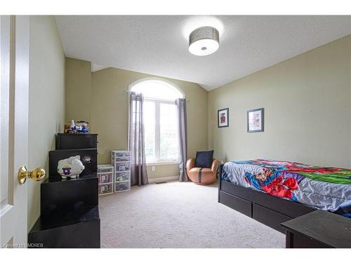 89 Amaranth Crescent, Brampton, ON - Indoor Photo Showing Bedroom
