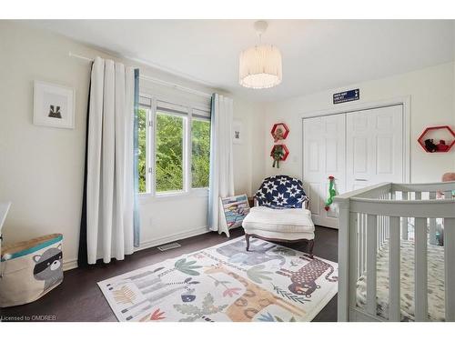 20 Craven Avenue, Burlington, ON - Indoor Photo Showing Bedroom