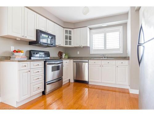 10-2340 Parkhaven Boulevard, Oakville, ON - Indoor Photo Showing Kitchen With Stainless Steel Kitchen