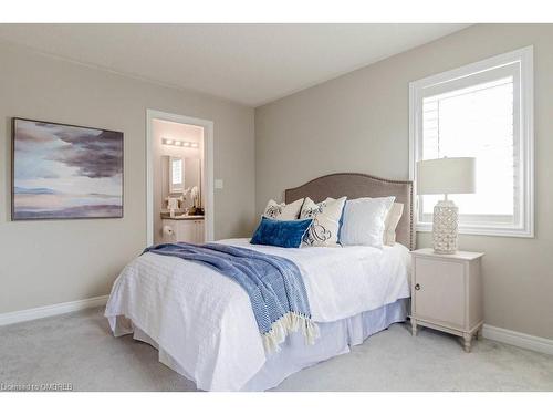 10-2340 Parkhaven Boulevard, Oakville, ON - Indoor Photo Showing Bedroom