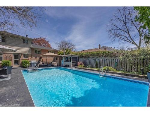 32 Parkview Place, Brampton, ON - Outdoor With In Ground Pool With Backyard