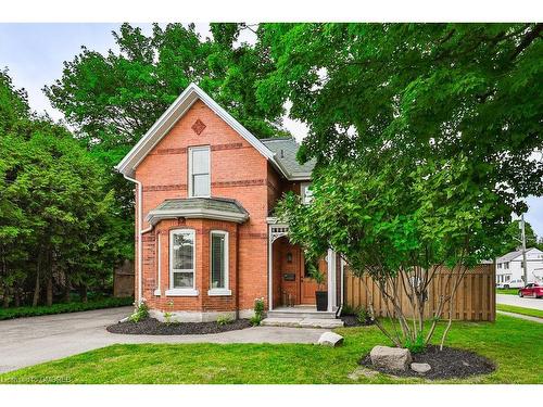 16 Park Avenue, Acton, ON - Outdoor