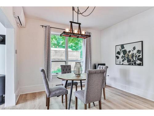 16 Park Avenue, Acton, ON - Indoor Photo Showing Dining Room