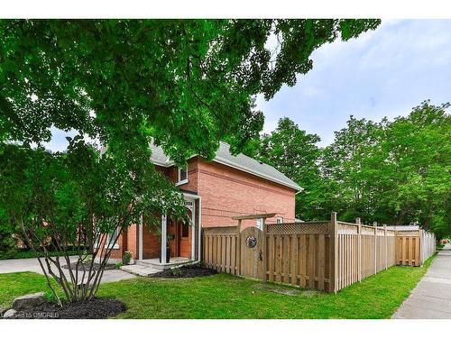 16 Park Avenue, Acton, ON - Outdoor