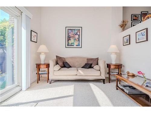 15 East Street, Oakville, ON - Indoor Photo Showing Living Room