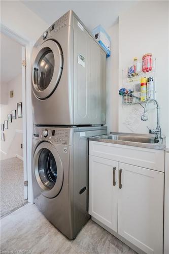 15 East Street, Oakville, ON - Indoor Photo Showing Laundry Room