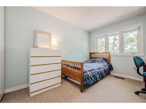 15 East Street, Oakville, ON - Indoor Photo Showing Bedroom