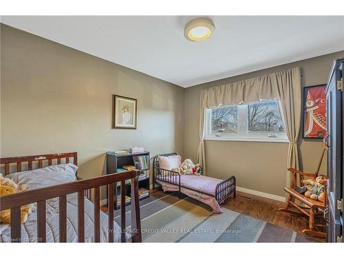 25 Caledon Crescent, Brampton, ON - Indoor Photo Showing Bedroom