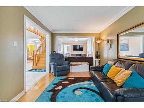 42 Tigerlily Place, Brampton, ON - Indoor Photo Showing Living Room