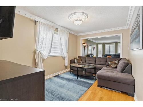 42 Tigerlily Place, Brampton, ON - Indoor Photo Showing Living Room