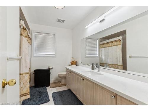 42 Tigerlily Place, Brampton, ON - Indoor Photo Showing Bathroom