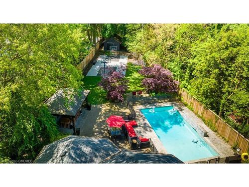 1502 Crescent Road, Mississauga, ON - Outdoor With In Ground Pool