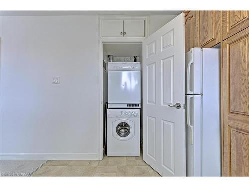 2637 5Th Line W, Mississauga, ON - Indoor Photo Showing Laundry Room