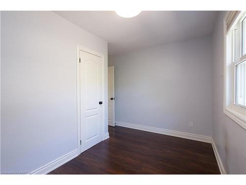 2315 Mount Forest Drive, Burlington, ON - Indoor Photo Showing Other Room