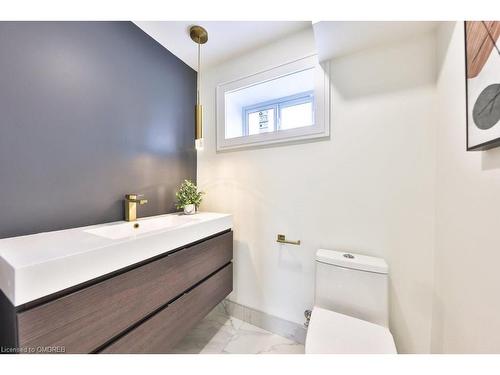 194 Slater Crescent, Oakville, ON - Indoor Photo Showing Bathroom
