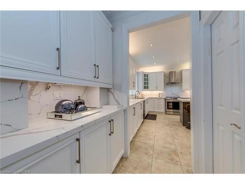 2316 Delnice Drive, Oakville, ON - Indoor Photo Showing Kitchen