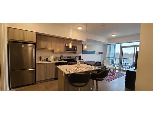 404-7711 Green Vista Gate, Niagara Falls, ON - Indoor Photo Showing Kitchen