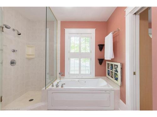 302 William Street, Oakville, ON - Indoor Photo Showing Bathroom