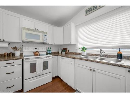 32 Reynier Drive, Brampton, ON - Indoor Photo Showing Kitchen With Double Sink