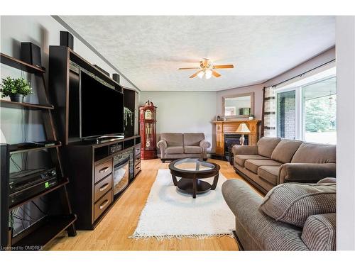 6212 Sixth Line, Belwood, ON - Indoor Photo Showing Living Room