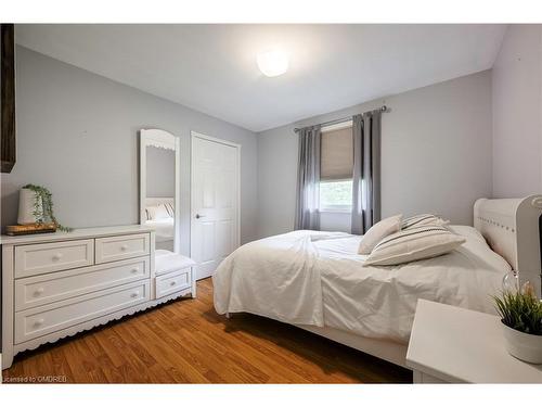 6212 Sixth Line, Belwood, ON - Indoor Photo Showing Bedroom