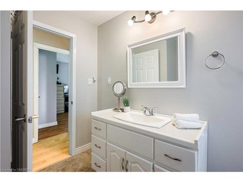 6212 Sixth Line, Belwood, ON - Indoor Photo Showing Bathroom