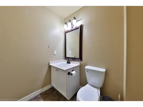 100 Fellowes Crescent, Waterdown, ON - Indoor Photo Showing Bathroom