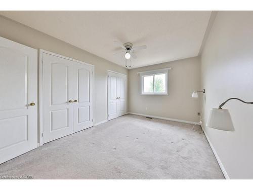 100 Fellowes Crescent, Waterdown, ON - Indoor Photo Showing Other Room