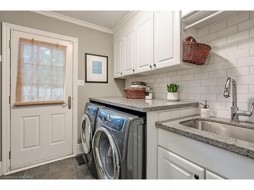 565 Patricia Drive, Oakville, ON - Indoor Photo Showing Laundry Room