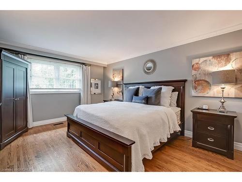 565 Patricia Drive, Oakville, ON - Indoor Photo Showing Bedroom