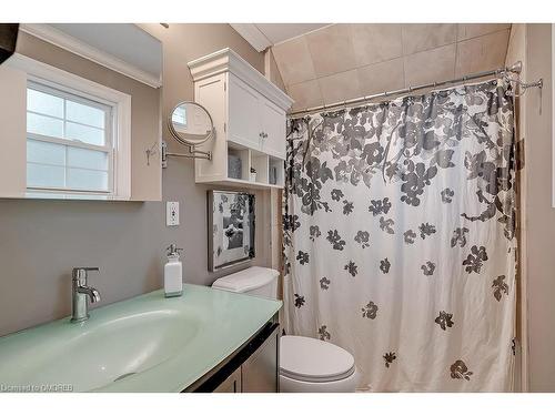 565 Patricia Drive, Oakville, ON - Indoor Photo Showing Bathroom