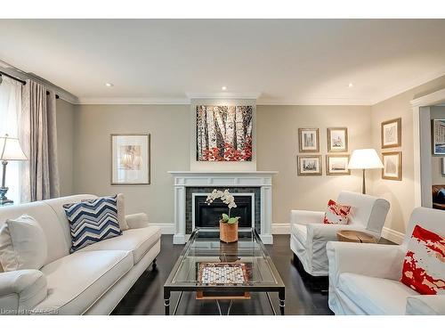 565 Patricia Drive, Oakville, ON - Indoor Photo Showing Living Room With Fireplace