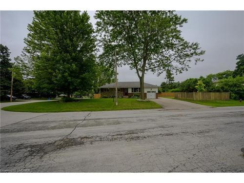 196 Grove Park Drive, Burlington, ON 