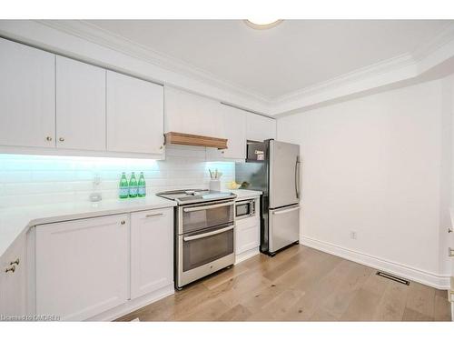 2095 Glenhampton Road, Oakville, ON - Indoor Photo Showing Kitchen