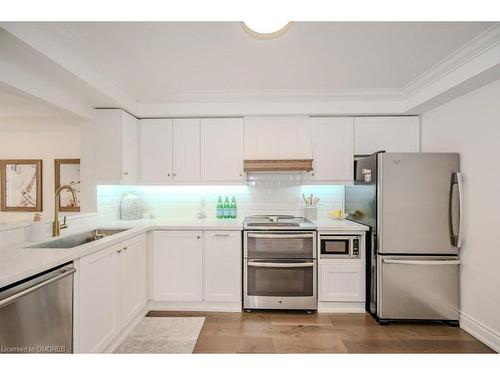 2095 Glenhampton Road, Oakville, ON - Indoor Photo Showing Kitchen