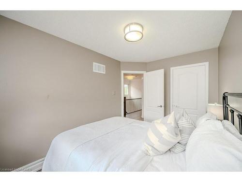 2095 Glenhampton Road, Oakville, ON - Indoor Photo Showing Bedroom