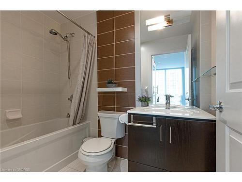 315-205 Sherway Gardens Road W, Toronto, ON - Indoor Photo Showing Bathroom
