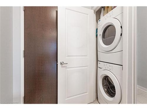 315-205 Sherway Gardens Road W, Toronto, ON - Indoor Photo Showing Laundry Room