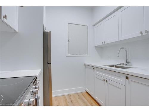 3-200 King Street, St. Catharines, ON - Indoor Photo Showing Kitchen