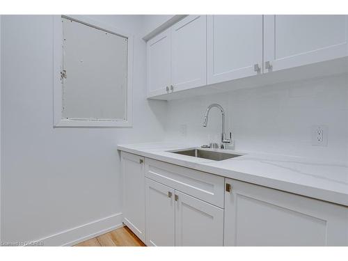 3-200 King Street, St. Catharines, ON - Indoor Photo Showing Kitchen