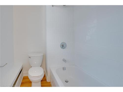 3-200 King Street, St. Catharines, ON - Indoor Photo Showing Bathroom