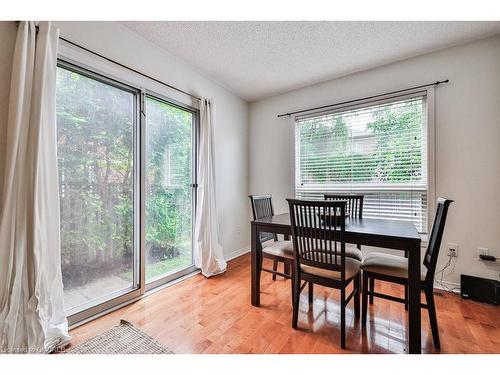 2422 Lazio Lane, Oakville, ON - Indoor Photo Showing Dining Room