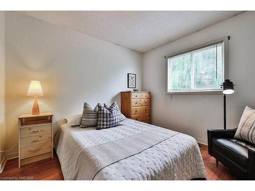 2422 Lazio Lane, Oakville, ON - Indoor Photo Showing Bedroom