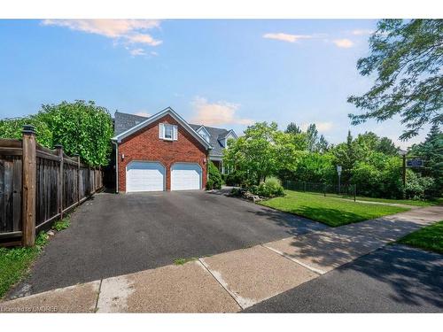 1457 Postmaster Drive, Oakville, ON - Outdoor