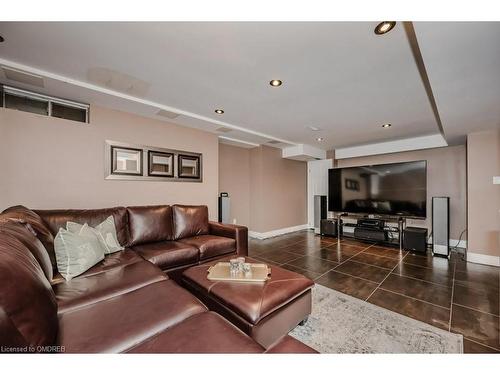 1457 Postmaster Drive, Oakville, ON - Indoor Photo Showing Living Room