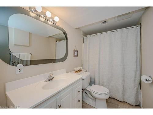 1457 Postmaster Drive, Oakville, ON - Indoor Photo Showing Bathroom