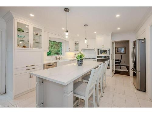 1457 Postmaster Drive, Oakville, ON - Indoor Photo Showing Kitchen With Upgraded Kitchen