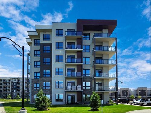 111-101 Shoreview Place Place, Stoney Creek, ON - Outdoor With Facade