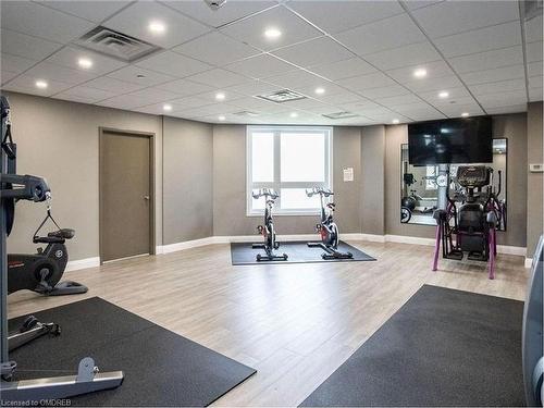 111-101 Shoreview Place Place, Stoney Creek, ON - Indoor Photo Showing Gym Room