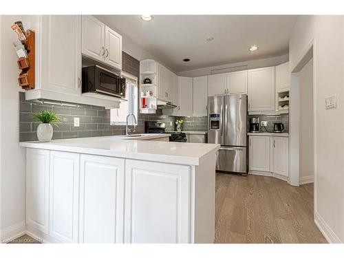 1542 Sandpiper Road, Oakville, ON - Indoor Photo Showing Kitchen